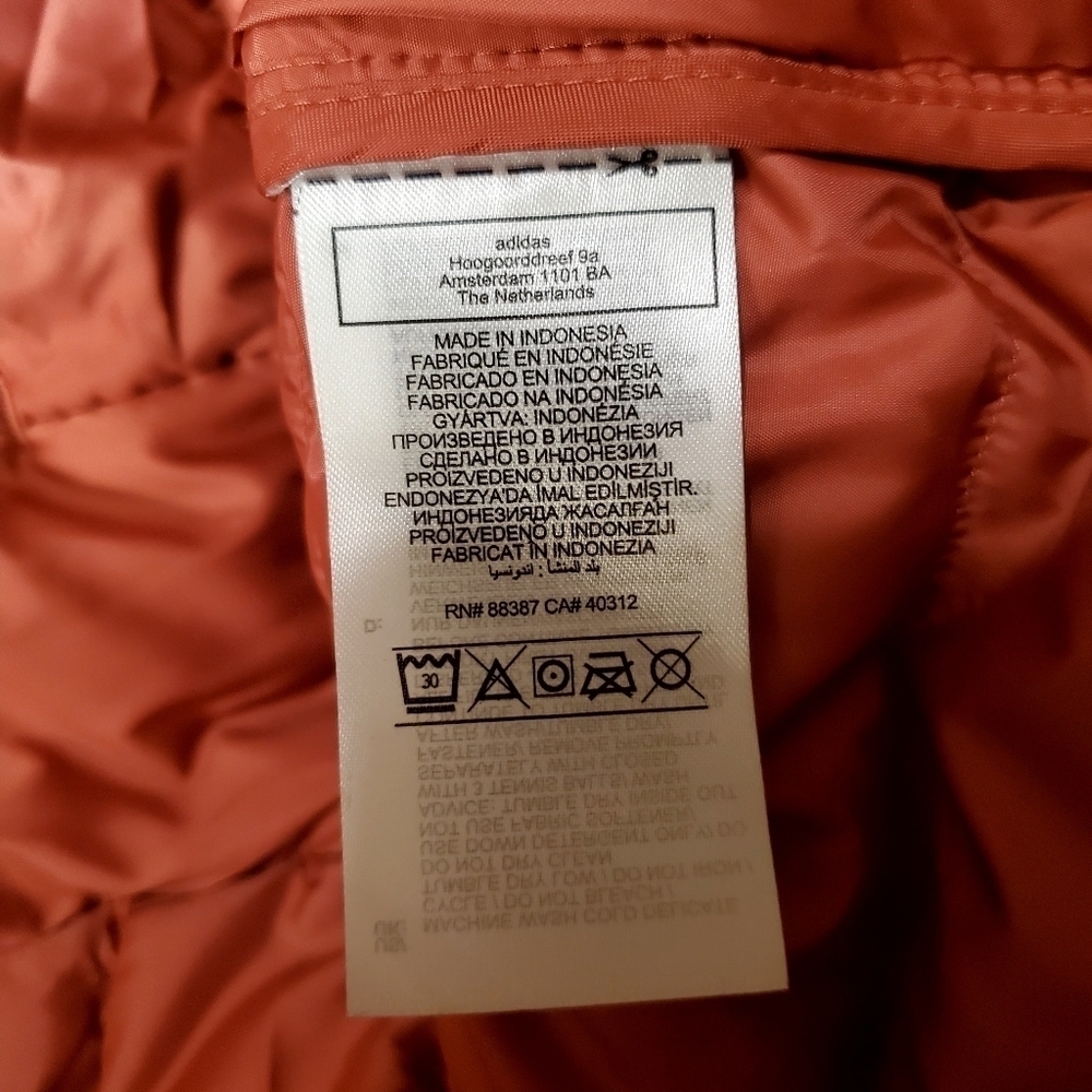 Adidas Salmon Down Puffer Vest Size XS NWT - Picture 7 of 7